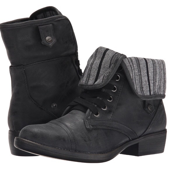 RocketDog rocket dog black striped fold-over boots